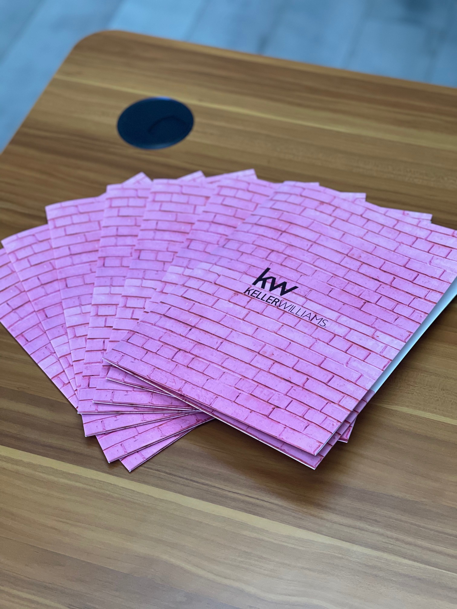 Keller Williams Folders "Pink Wall" - Image 7